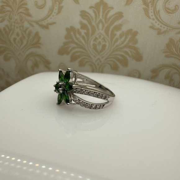Green Emerald with double  band of cz Flower Ring stamped 925 - Picture 4 of 8
